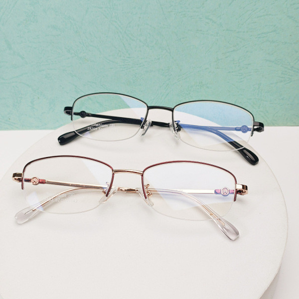 แว่นตา แว่นส่องพระ กรอบแว่นตาผู้หญิงระดับไฮเอนด์จากไทเทเนียม อัลลอยด์ ครึ่งกรอบ สไตล์ Sieko น้ำหนักเ