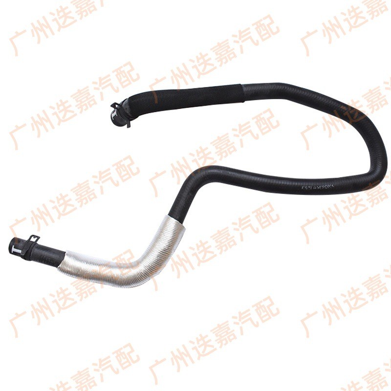 AB3918K582AE เหมาะสําหรับหม้อน้ํา Ford ท่อน้ําหม้อน้ําท่อน้ํา