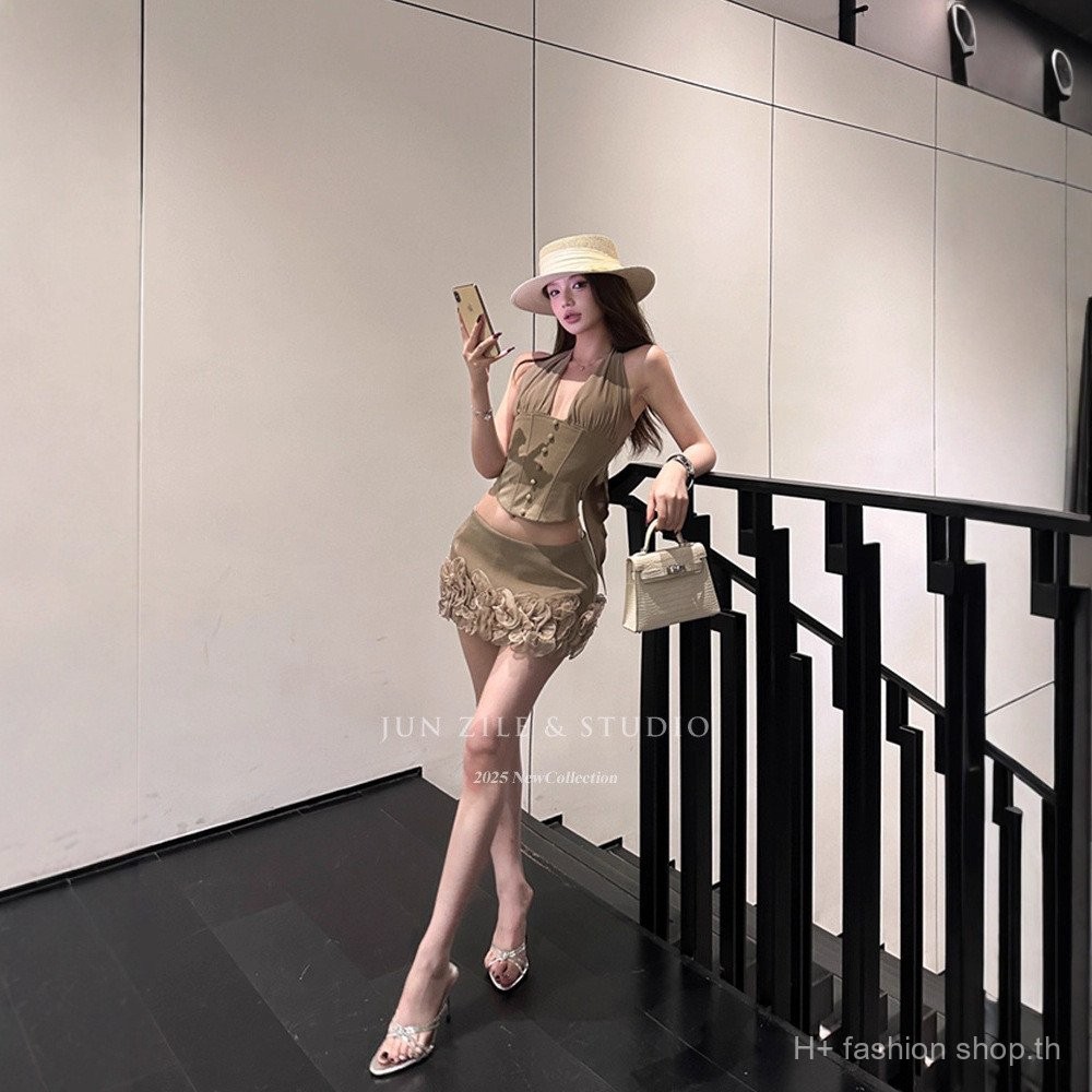 ** ฤดูร้อนสุดน่ารักสองชิ้นก้างปลาสลิงคอวีเชือกแขวนคอเชือกแขวนคอด้านบนดอกไม้กระโปรงมินิสูท *