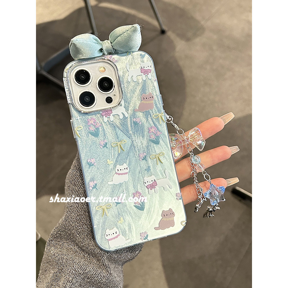 หุยวานจู เส้นด้ายขนนกสีฟ้าดอกไม้โบว์แมวเหมาะสําหรับ ไอโฟน15 เคสโทรศัพท์มือถือ ไอโฟน14โปรแม็กซ์ ผู้หญิง15มือโปร ใหม่13ป้องกันการหล่น12ขอบนุ่มเคสแข็ง11สาวน่ารักสนุกสร้า