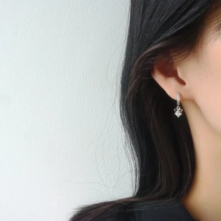 Jinjoo-ต่างหูห่วงโบว์ รุ่น Shimmering Diamond Bow Hoops โซคิ้วมากกก ขนาดห่วง 8 mm. รหัส H75