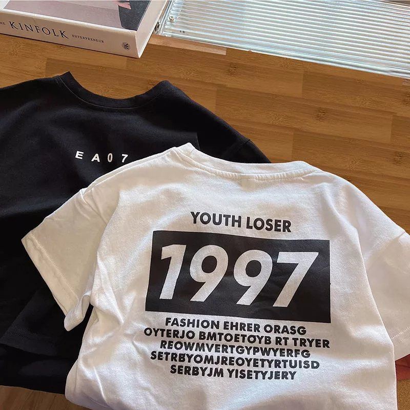 (จัดส่งตลอด 24 ชั่วโมง)Kids T shop 【Boys T Shirt】เสื้อยืดแขนสั้น ผ้าฝ้าย พิมพ์ลายตัวอักษร ทรงหลวม สไตล์เกาหลี (1-12 ปี)