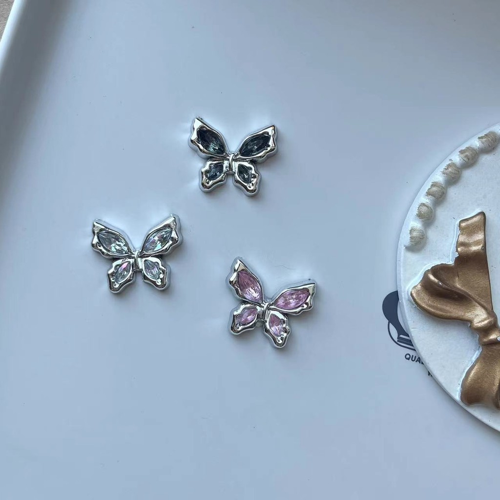 ผีเสื้อ 1 ชิ้น crosc charm jibbits crosc clog jibbits หัวเข็มขัดรองเท้า ตกแต่งรองเท้า
