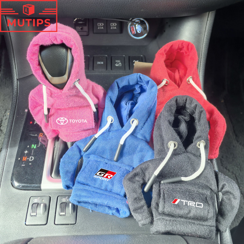 Toyota ฝาครอบเบรคมือรถยนต์ ปลอกหนังหุ้มลูกบิดเกียร์รถยนต์ แฟชั่น Hoodie เปลี่ยนฝาครอบลูกบิด GR TRD P