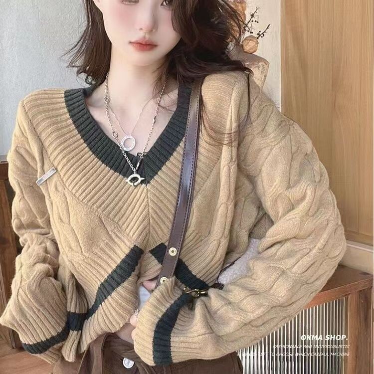 สไตล์ขี้เกียจ High-End เสื้อไหมพรมเสื้อกันหนาวผู้หญิงสวมใส่ด้านนอกฤดูใบไม้ร่วงฤดูหนาวสไตล์ใหม่หลวม Slimmer ดูสั้น v คอถัก Top