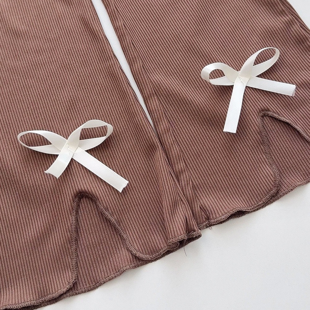 หมีผู้นําปกสบายๆสาวเสื้อยืดสูทฤดูใบไม้ร่วงเวอร์ชั่นเกาหลีใหม่จีบลายเสื้อกันหนาวด้านบน+โบว์กางเกงสองชิ้นชุดแขนยาวฤดูใบไม้ผลิเด็กเสื้อผ้า - รูปที่ 5