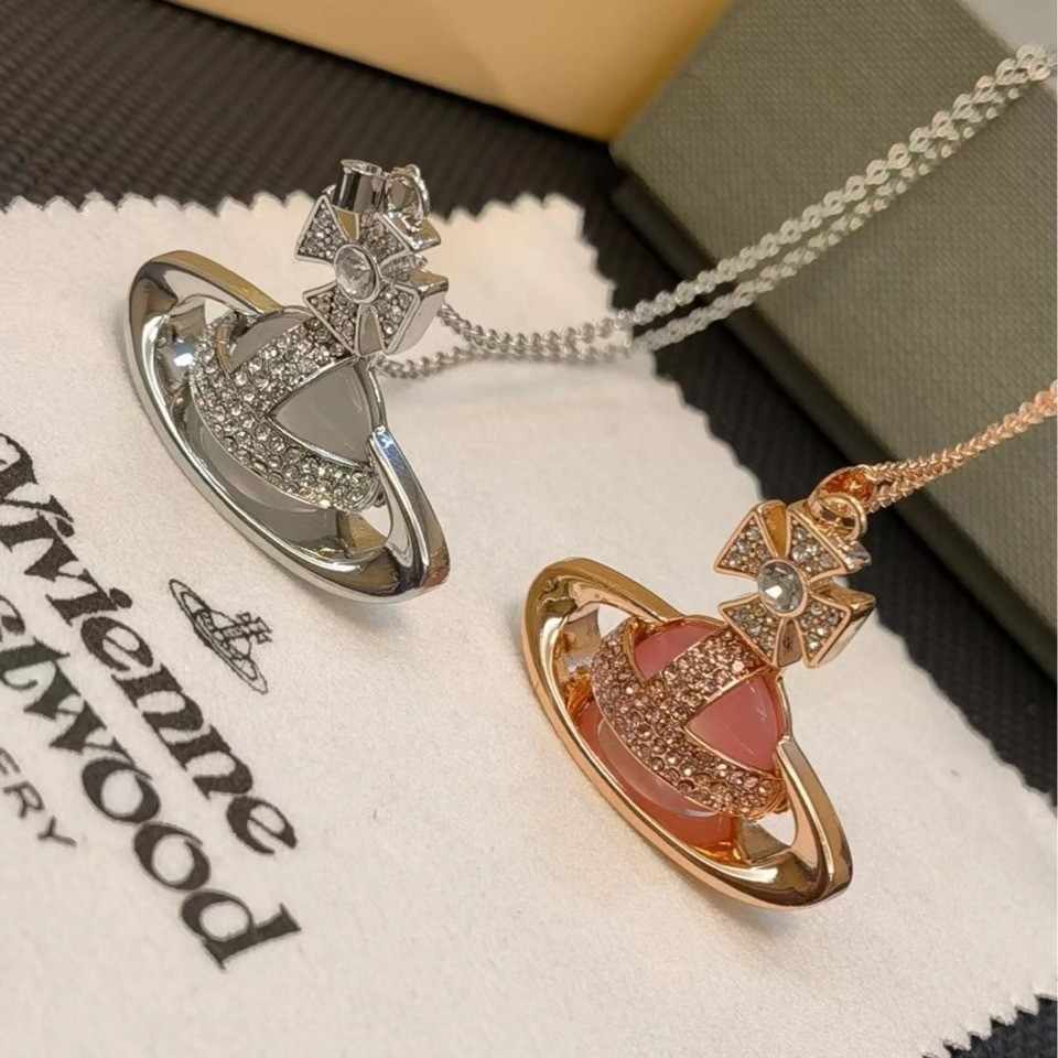 Vivian Westwood Sada Lada สร้อยข้อมือเพชรหลายแถวสไตล์โลก Star และเสื้อกันหนาว