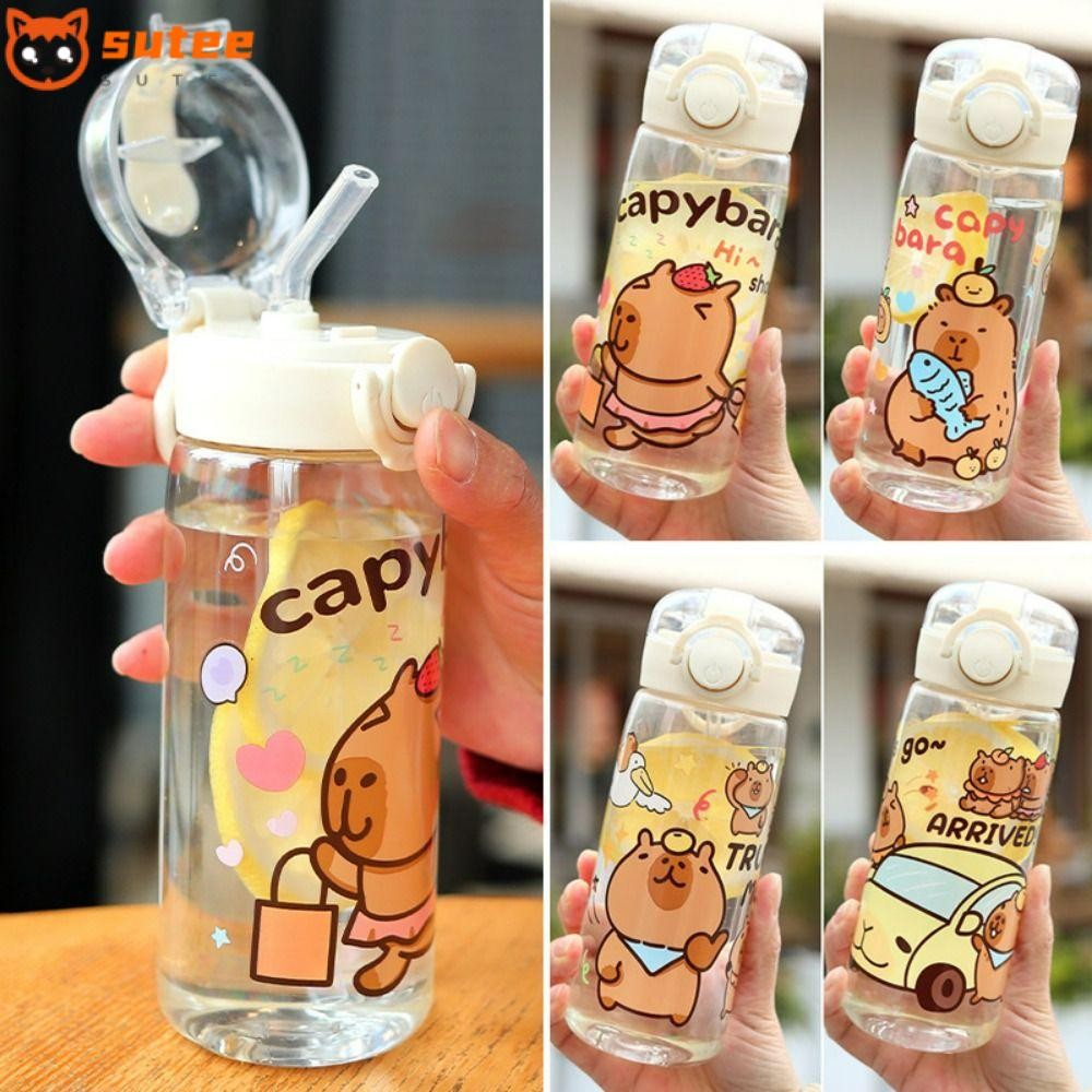 SUTEEE ถ้วยน้ําเด็ก, ขวดน้ําฟาง Capybara ป้องกันการรั่วแบบพกพา, น่ารัก 400ML ถ้วยเครื่องดื่มโปร่งใสกีฬาฟิตเนส