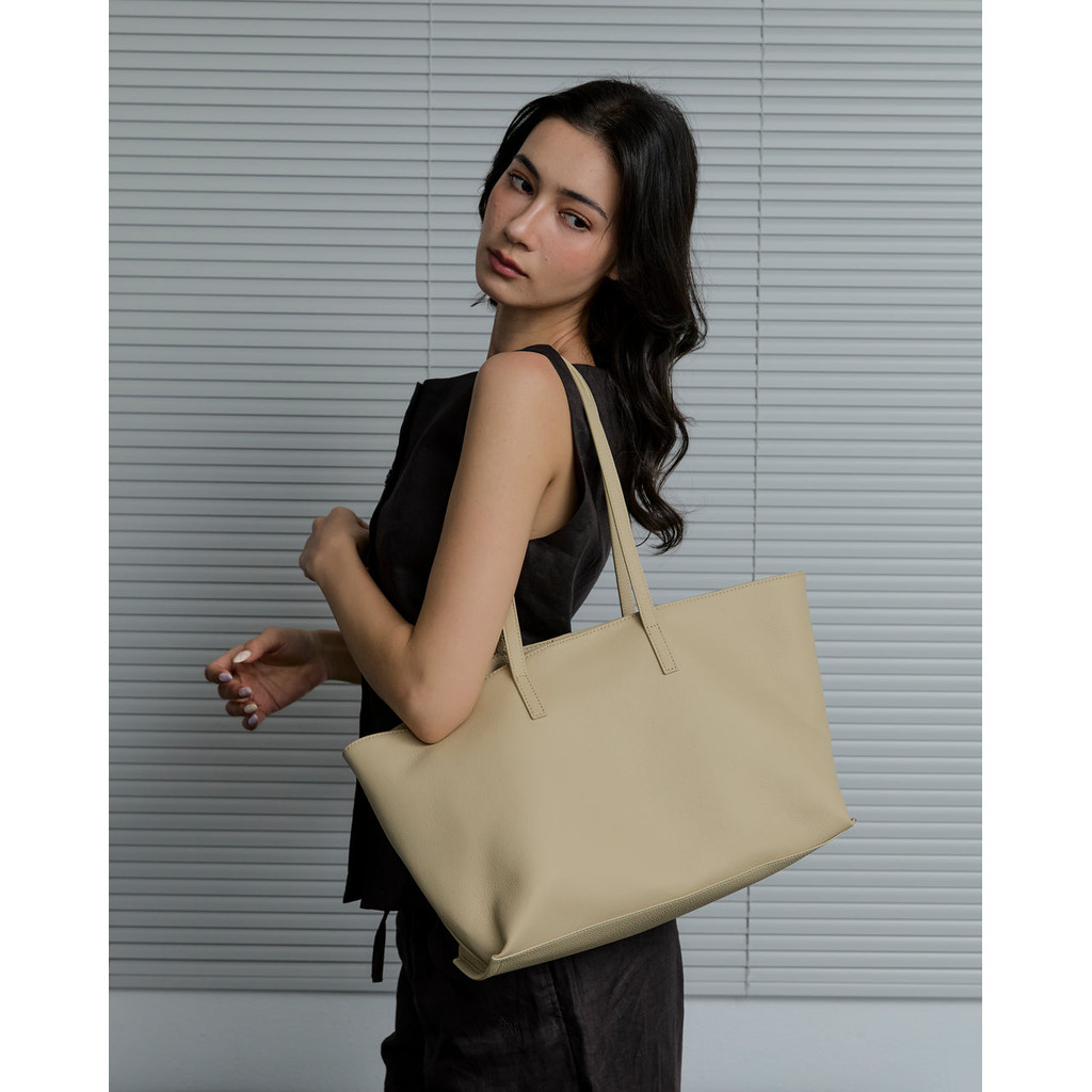 Muse Aria - Noor Leather Shopping Tote Bag  Genuine Leather กระเป๋าหนังวัวแท้