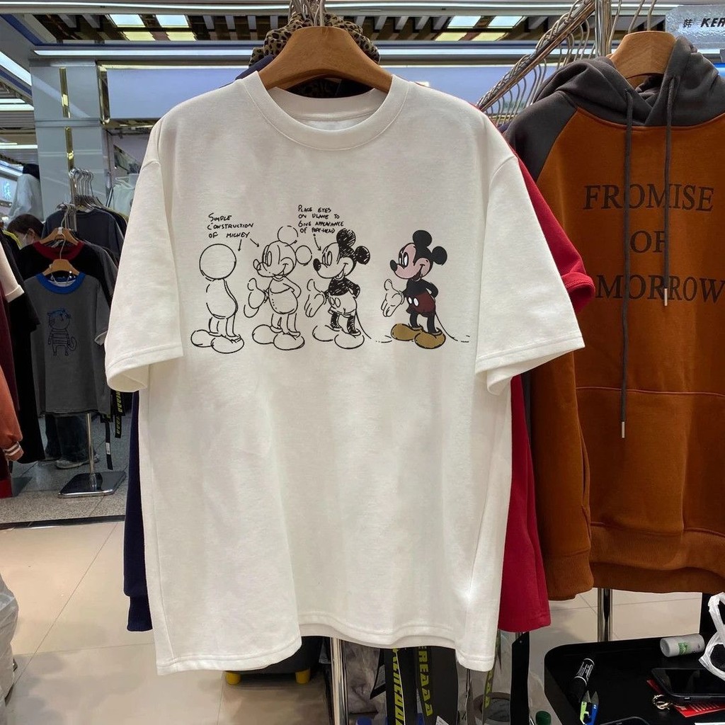 เสื้อยูนิโคล่แขนสั้นสำหรับฤดูร้อน พิมพ์ลายมิกกี้เมาส์การ์ตูน ทำจากผ้าฝ้ายแท้ เหมาะกับทั้งผู้ชายและผู้หญิง