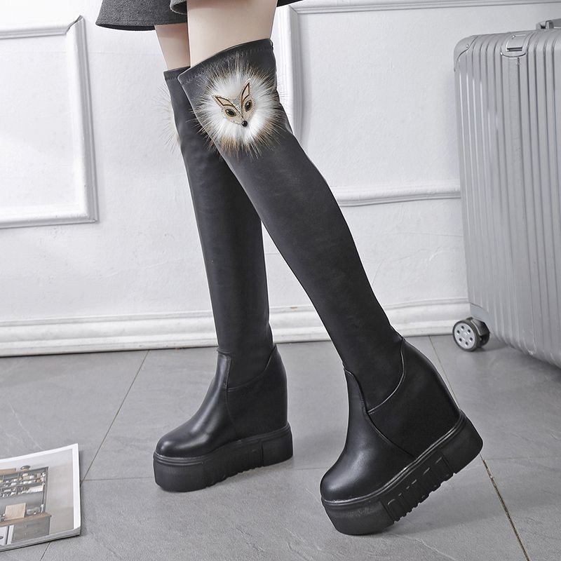 [Classic All-Match] Over-the-Knee Boots รองเท้าผู้หญิงส้นหนาSoled Wedge Heels ด้านในเพิ่มความสูง Tub