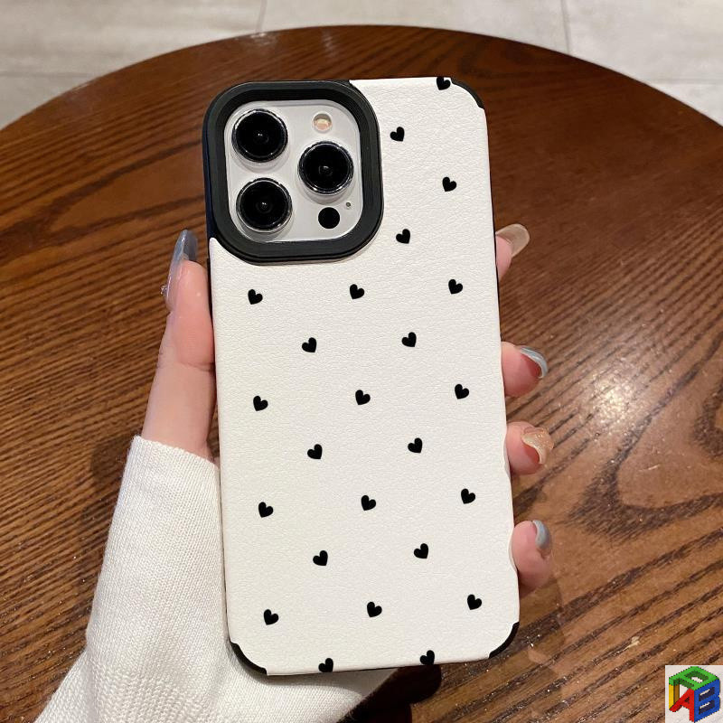 พื้นหลังสีขาวเต็มไปด้วยความรัก เหมาะสําหรับ iPhone15ProMax/14plus 11/12เคสโทรศัพท์ Xsmax 13PROMAX เคสหนังแบบนุ่ม