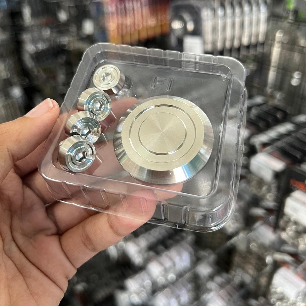 ชุดสุดคุ้ม น็อตอุดบังโซ่+น็อตบังโซ่4ตัว ลาย CNC-AA (THE00132+THE00174) // HATYAI789