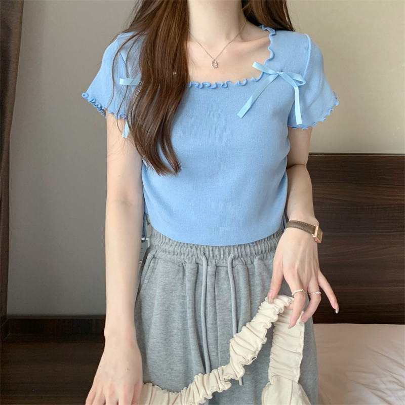 DoDo⭐️พร้อมส่ง⭐️เสื้อไหมพรมแขนสั้น คอสี่เหลี่ยม ผูกโบว์สีพื้นแต่งขอบหยัก(09005)