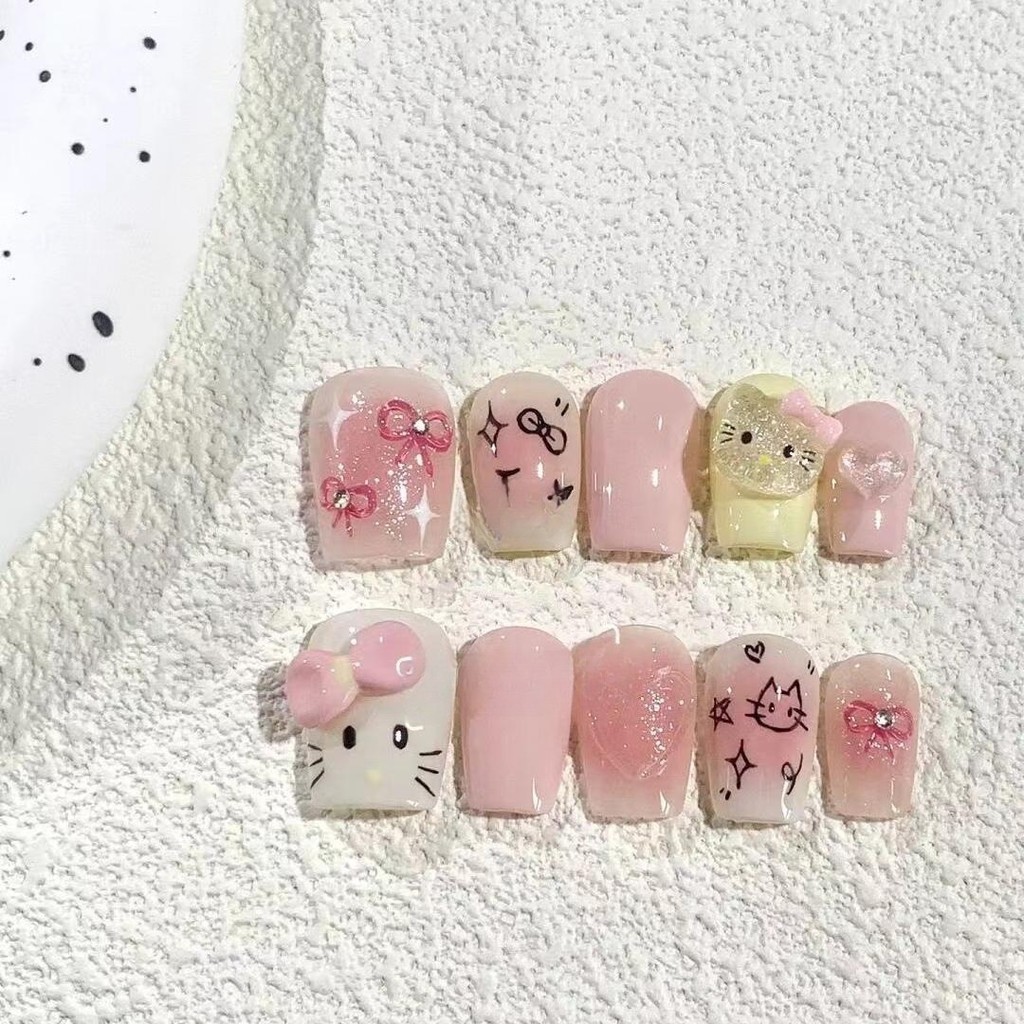 Dopamine HelloKitty Handmade Wearable Nails Kitty Cat Blush Cat Eye Nail Art Patch การ์ตูนน่ารัก Hello Kitty สีชมพูโบว์รักเล็บปลอมสั้น