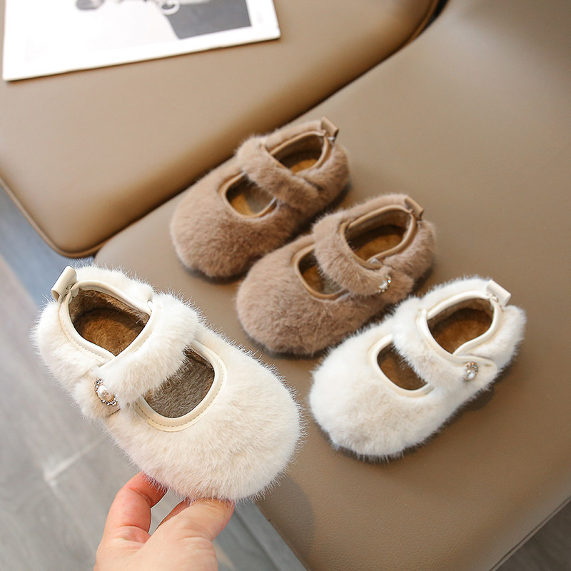 Girls Plush รองเท้าผ้าฝ้ายฤดูหนาวที่อบอุ่นรองเท้าเด็กแฟชั่นด้านล่างนุ่มเด็ก Causal รองเท้ารอบ toe สีทึบ