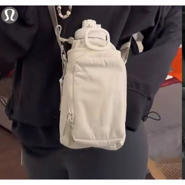 Lululemon Summer 2L Crossbody Kettle Bag with Front Pocket Storage Crossbody Universal Yoga Bag