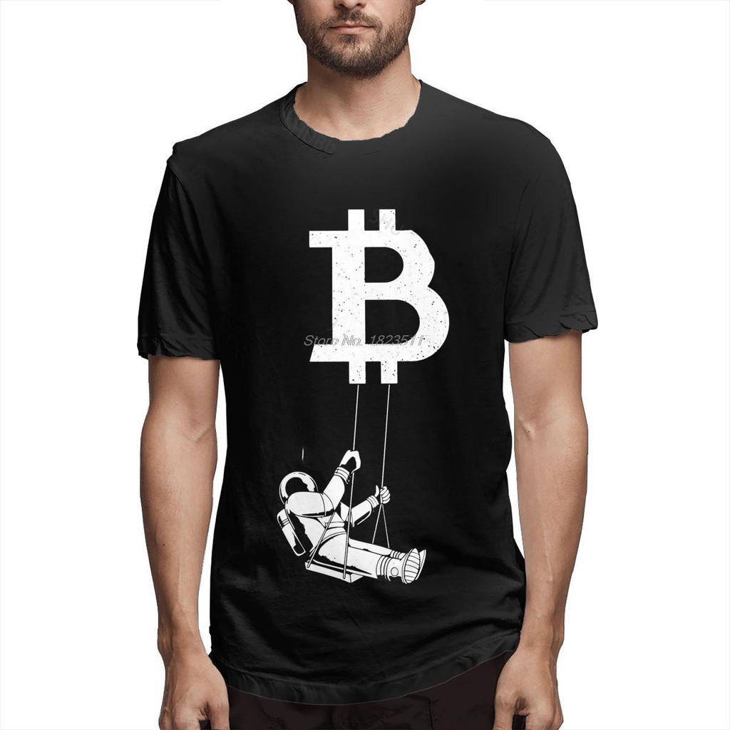 Bitcoin แกว่งนักบินอวกาศ Moon Crypto BTC T เสื้อผู้ชายผ้าฝ้ายขนาดใหญ่ O-คอแขนสั้นเสื้อยืด Tee Tops H