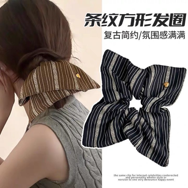 บล็อกเกอร์เกาหลีเดียวกันวินเทจลายสแควร์ผมวงกลมผ้าสแควร์ผ้าพันคอ Headwear ต่ำ