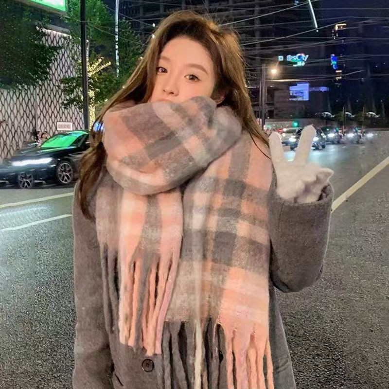 2024 ฤดูใบไม้ร่วงและฤดูหนาวใหม่ผ้าพันคอหนาลายสก๊อตพร้อมบรรยากาศความอบอุ่นระดับไฮเอนด์ผู้ชายและผู้หญิงเกาหลีย้อนยุคผ้าพันคออเนก - รูปที่ 3