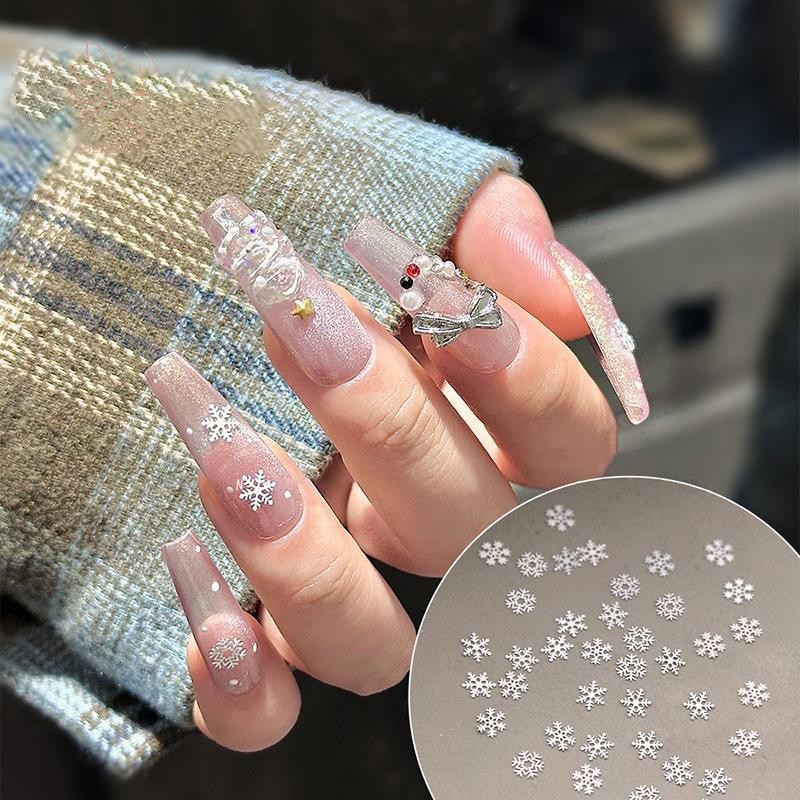 [maybeauty] 50 ชิ้นคริสต์มาสเกล็ดหิมะโลหะเล็บ Rhinestones เครื่องประดับจี้แต่งเล็บ Xmas เครื่องประดับชุด {TH}