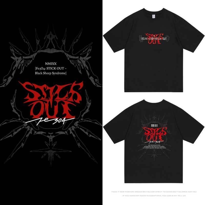 Kpop NMIXX Fe3O4 STICK OUT รอบคอผ้าฝ้าย T แขนสั้นลําลอง Hip Hop Top Man/ผู้หญิงเสื้อคู่