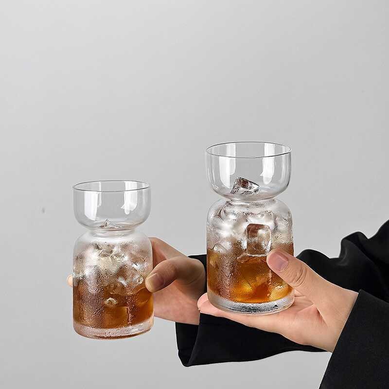 ถ้วยกาแฟดาวเสาร์ถ้วยนาฬิกาทรายเวลาสร้างสรรค์บล็อกเกอร์สไตล์เดียวกันน้ําแข็งลาเต้อเมริกันแก้วน้ําผลไม้นมชาเครื่องดื่มเย็น