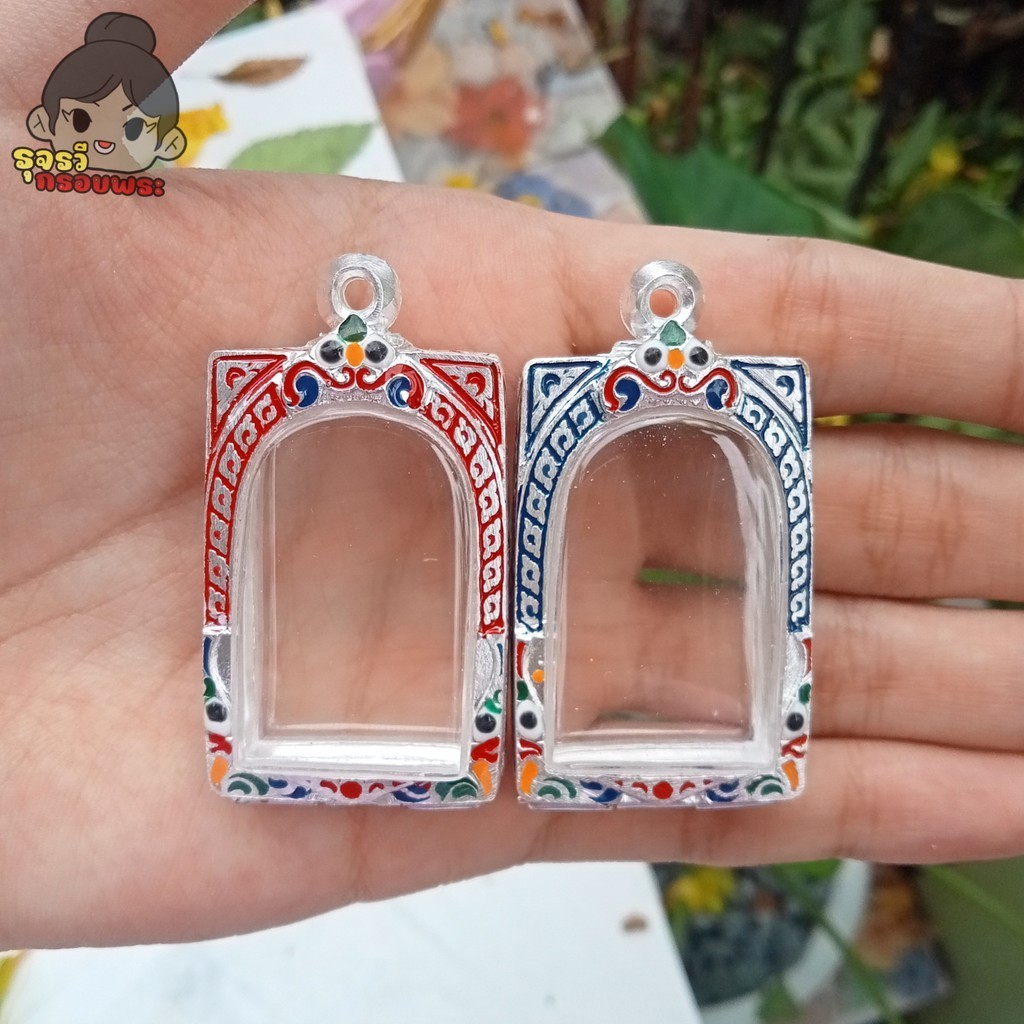 กรอบพระสมเด็จ กรอบพระเงินผสม | กว้าง2.3*สูง3.5ซม.(ขนาดจอกระจก) | มีห่วงและยางรองแถมให้พร้อมใส่