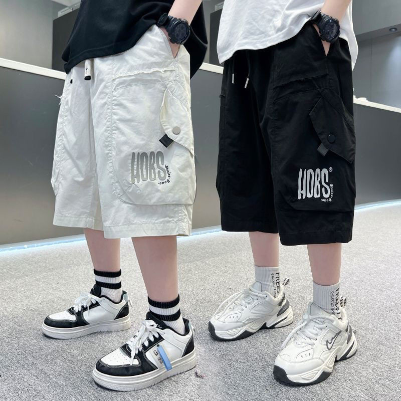 2025 เสื้อผ้าเด็กฤดูร้อนใหม่เด็กผู้ชายกางเกงขาสั้นหลวม