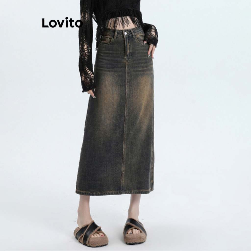 Lovito กระโปรงยีนส์ฟอกสีเรียบๆสำหรับผู้หญิง LNA75190