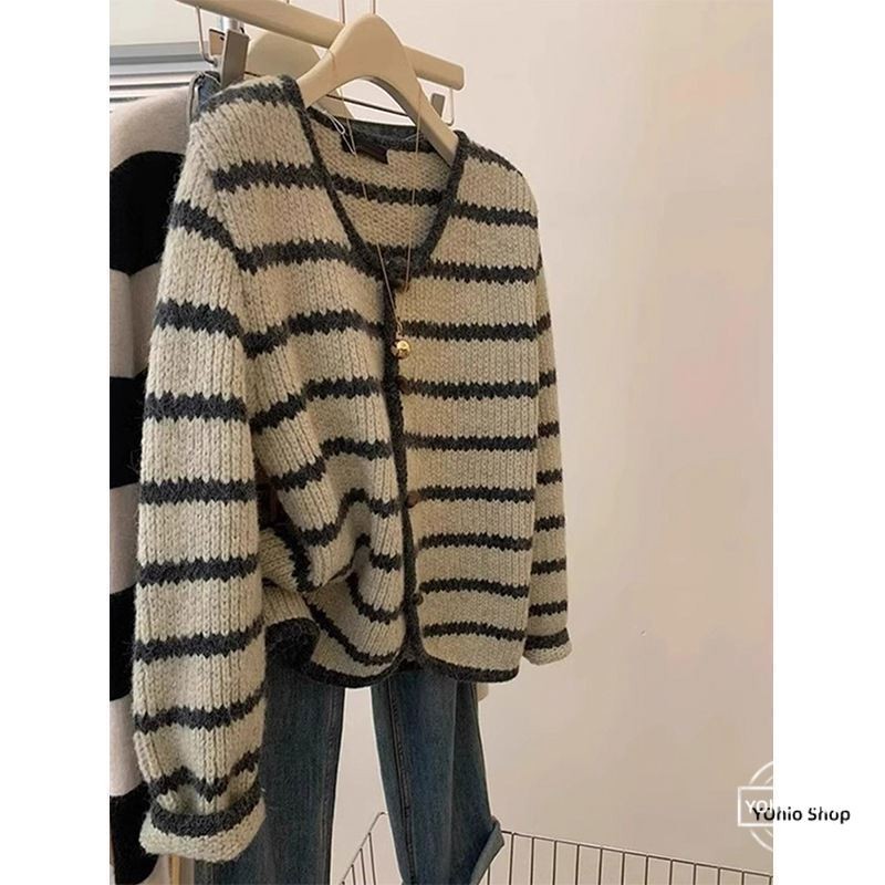 พลัสขนาดผู้หญิงฤดูใบไม้ร่วงและฤดูหนาวย้อนยุคลายถักคอวีเสื้อกันหนาวคาร์ดิแกน