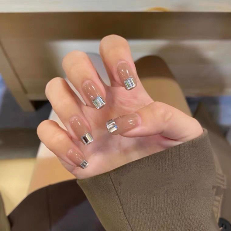 สวมใส่เล็บ ODDO Handmade ยุโรปอเมริกัน Nude สี Classy Diamond-studded เล็บสําเร็จรูปผลิตภัณฑ์เจ้าสาว