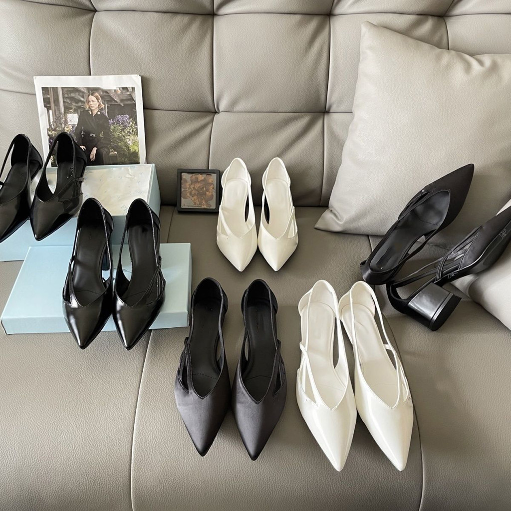 รองเท้าส้นสูงสไตล์นางฟ้าฝรั่งเศส Hollow Pointed Toe แบบซุปเปอร์ซอฟท์