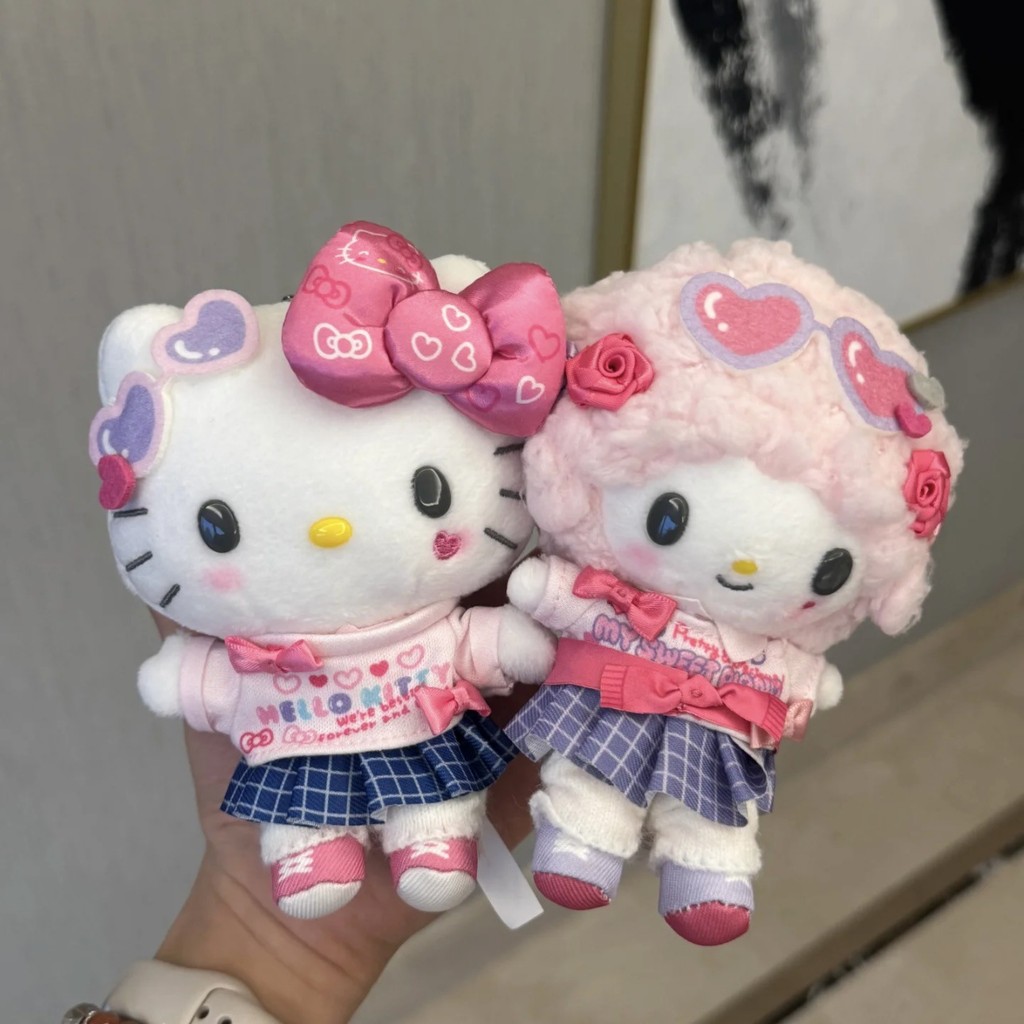 Sanrio University Series Plushie ของเล่นน่ารัก Hello Kitty เปียโนตุ๊กตาพวงกุญแจกระเป๋าจี้เด็กของขวัญ