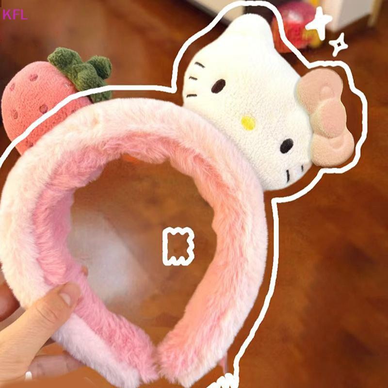 (KFL) Hello Kitty ธีมสตรอเบอร์รี่ พลัสเอาร์แบนด์ สำหรับผู้หญิง อุปกรณ์เสริมผมสไตล์คาแรคเตอร์ ของขวัญวันเกิดสำหรับเด็กสา