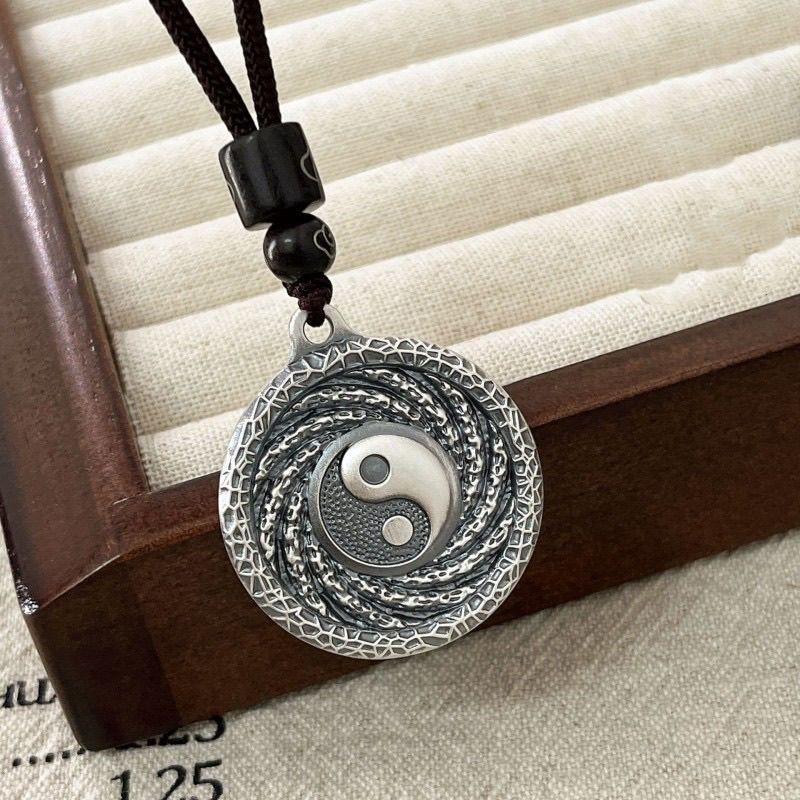 Yin Yang Tai Chi ยี่ห้อจี้ 999 เงินสเตอร์ลิง Mountain Ghost Spend เงินจี้ Solid Retro อินเทรนด์ชาย A