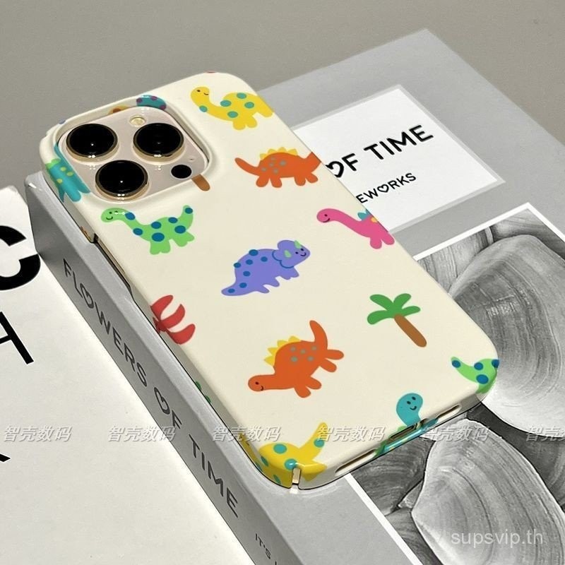 เคสโทรศัพท์มือถือ Childlike การ์ตูนน่ารักที่มีสีสันไดโนเสาร์ขนาดเล็กเคสโทรศัพท์ iPhone เหมาะสําหรับ iPhone 15 12 Pro Max 13 14 Pro Max 8 Plus XS Max กันกระแทก 7 Plus XR 11 Pro 13 15 Plus เคสแข็งกันกระแทก กันฝุ่น UFBM