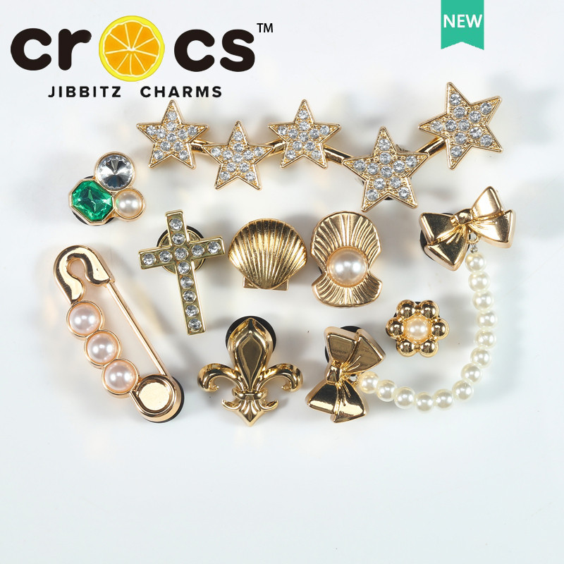 Jibbitz Crocs โลหะ หัวเข็มขัดรองเท้าเพชร เครื่องประดับ เพิร์ล ดาวห้าแฉก รองเท้าแฟชั่น อุปกรณ์เสริม จิ๊บบิท ตัวติดรองเท้า crocs