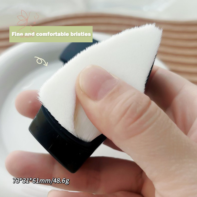 [maybeauty] Professionals Nails Art Dust Brush,Multicolor Triangle With Cover Finger Buckle Brush Dust Cleaning Make Up Brush Nails {TH}