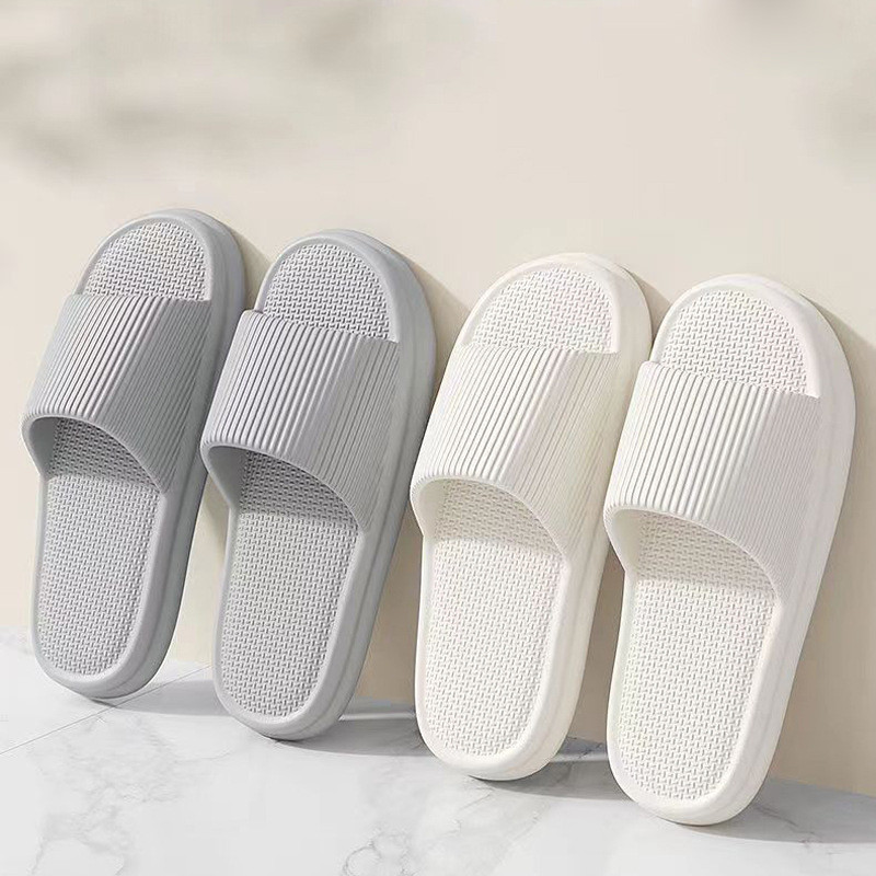 รองเท้าแตะ EVA พื้นนิ่ม พื้นหนา ป้องกันการลื่น เหมาะกับใส่ในห้องน้ํา แฟชั่นฤดูร้อน สําหรับผู้ชาย