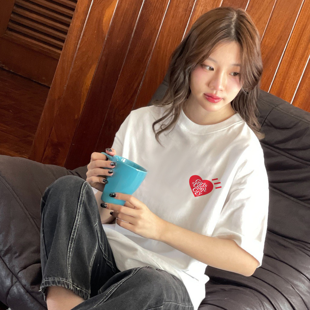 ลายหัวใจ เสื้อยืดผ้าฝ้ายแท้  สไตล์ย้อนยุค สีดำและสีขาว สำหรับผู้ชายและผู้หญิง เสื้อยืดคอกลม พิมพ์ลาย เหมา - รูปที่ 3