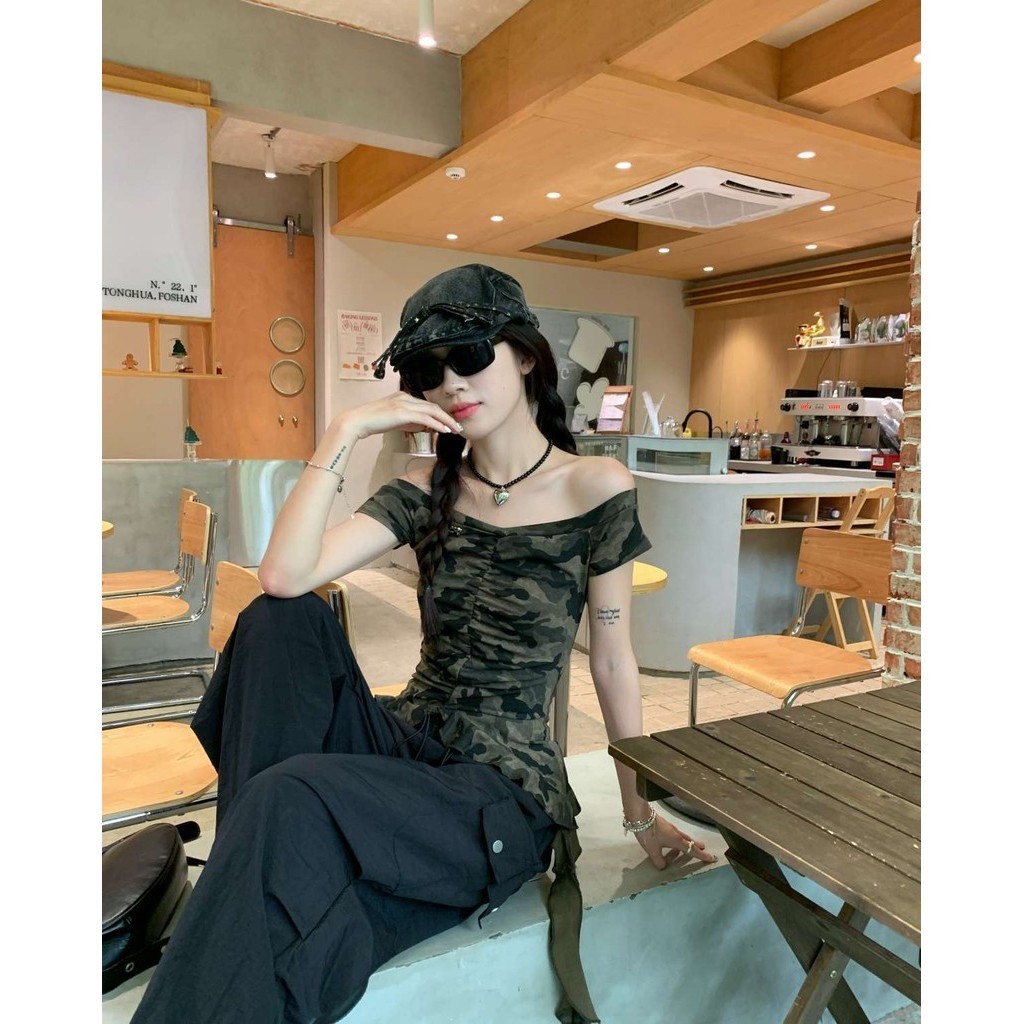 เสื้อทีเชิ้ตพิมพ์ลายพรางลายพรางแนววินเทจเสื้อเปิดไหล่ลายระบายสำหรับฤดูร้อนของผู้หญิง - รูปที่ 6