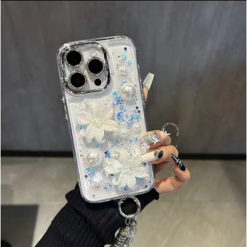 หรูหรากับสร้อยข้อมือสเตอริโอมุก ดอกเคมีเลีย เคสโทรศัพท์สําหรับ ไอโฟน 15 14 มือโปร สูงสุด 13 12 11 15 บวกปลอกชุบเลนส์ป้องกัน ช็อก ขอบนุ่มฮาร์ดปกหลัง ไอโฟน