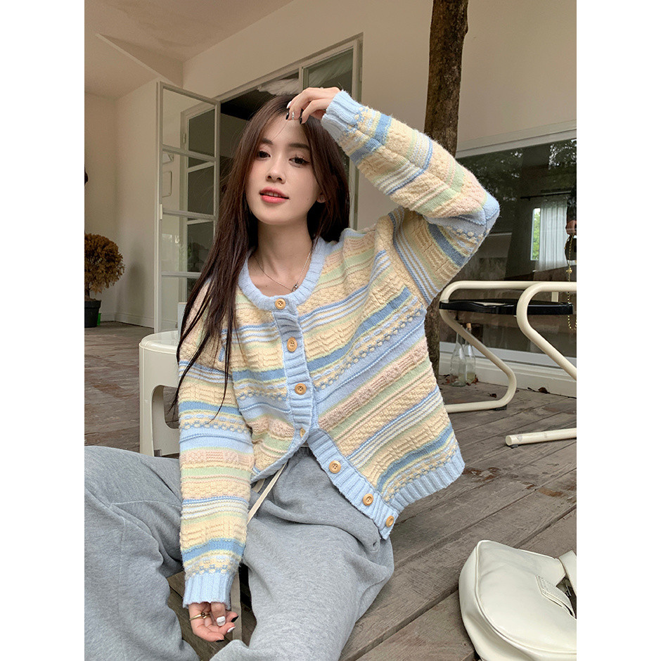 สินค้าใหม่ฤดูใบไม้ร่วงใหม่สไตล์เกาหลีหลวมสีตัดกันลายทางแมทช์ง่ายเสื้อสเวตเตอร์ถักเสื้อคาร์ดิแกนหญิง uvx1