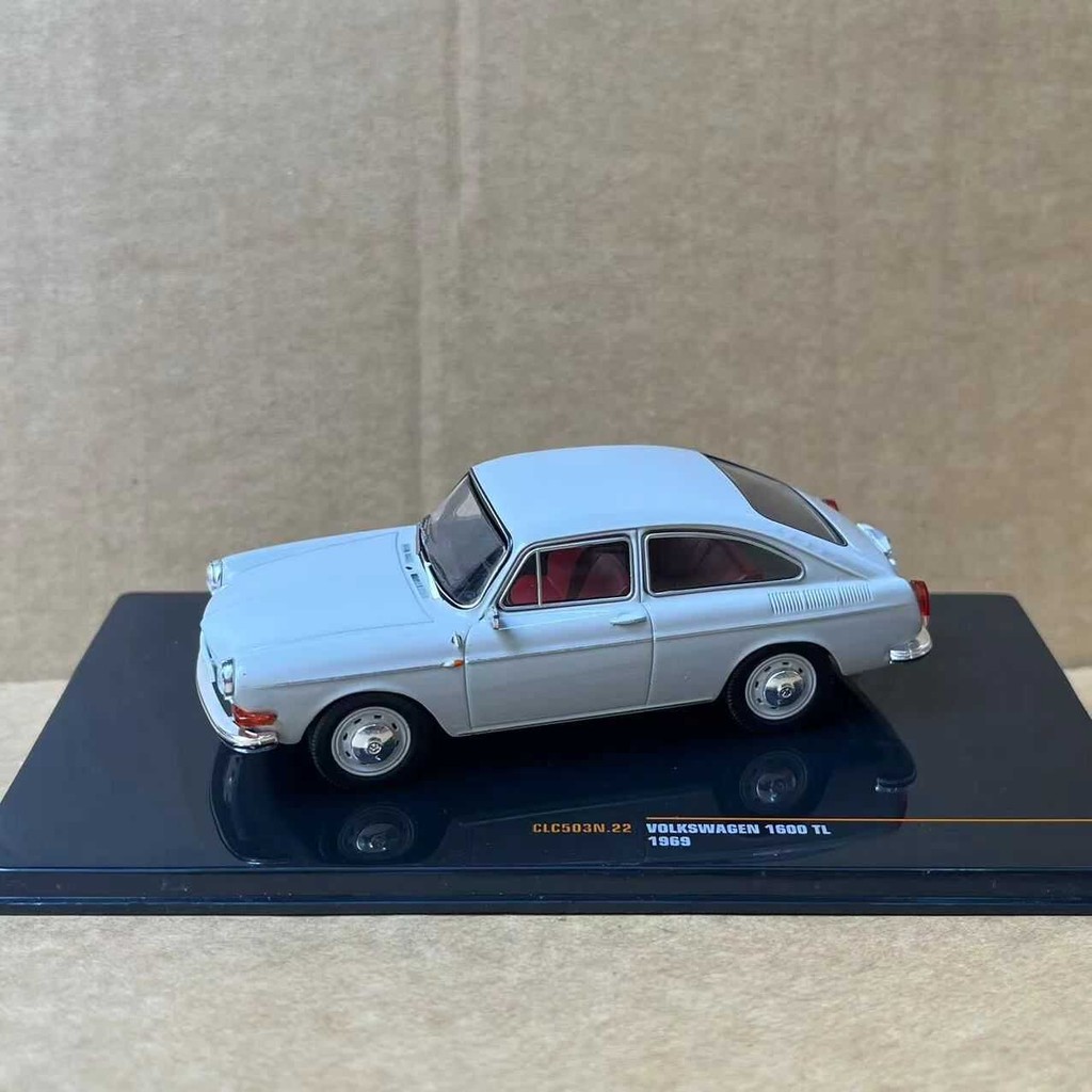 IXO 1: 43 VW 1600 TL 1969 Volkswagen Car Model Alloy Out of Print Car Model-