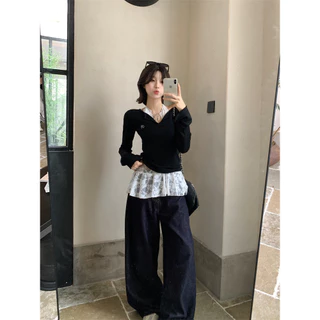 Fariy🍒ชุดเสื้อยืดแขนยาวคอวีลูกไม้สีขาวสายเดี่ยวดีไซน์ชุดสองชิ้น เสื้อยืดแขนยาวสวมใส่สบายมีสายเอี๊ยมลูกไม้สีหวานอยู่ข้างใต้