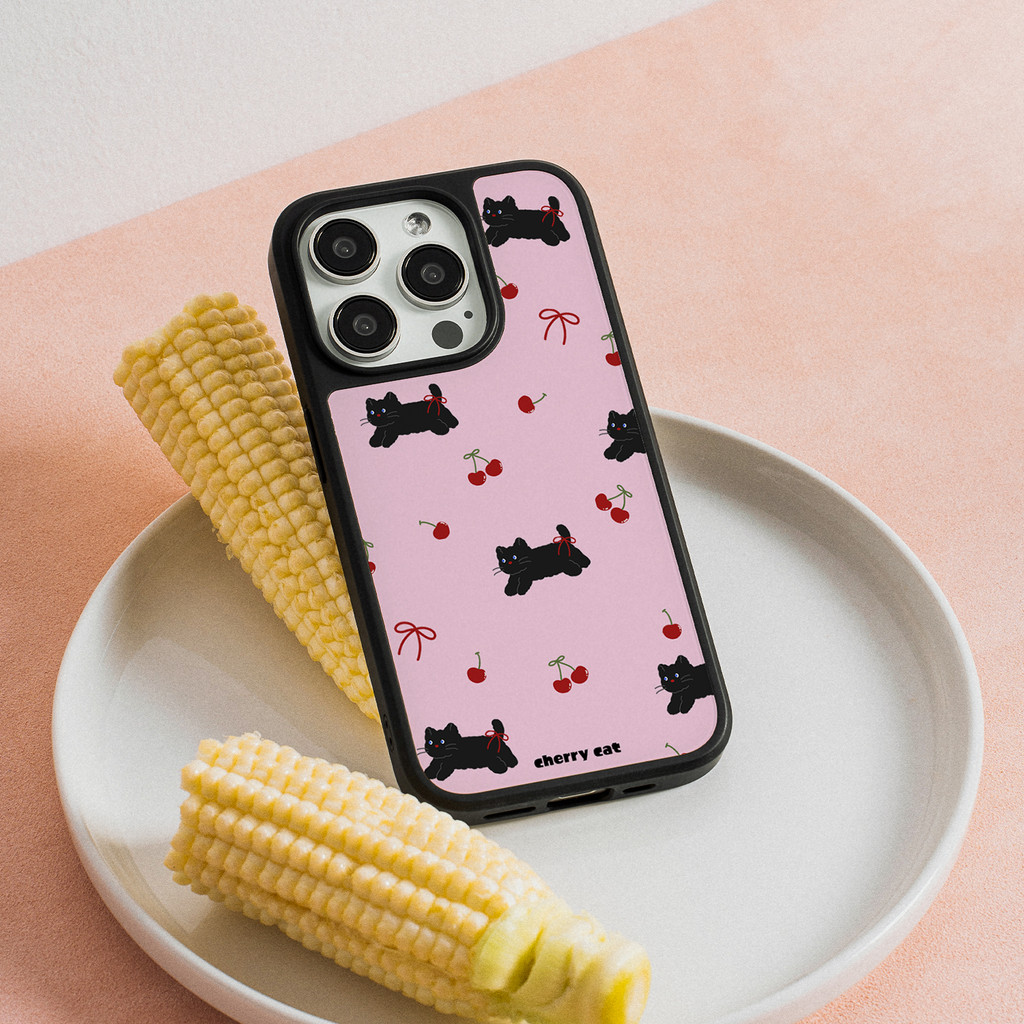 Cherry Black Cat เหมาะสําหรับ iphone15promax เคสโทรศัพท์ Apple 15 สไตล์ใหม่ 13 ฤดูร้อนสด 14ins สไตล์หญิง 12 รวมทุกอย่าง 14promax เคสการ์ตูนสร้างสรรค์