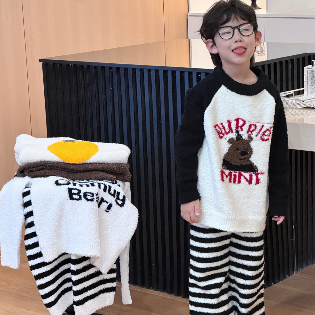 W ฤดูหนาวสไตล์ใหม่เวอร์ชั่นเกาหลีชายหนาอบอุ่นการ์ตูนครึ่งด้านขนแกะ Homewear ชุดเด็ก Tren
