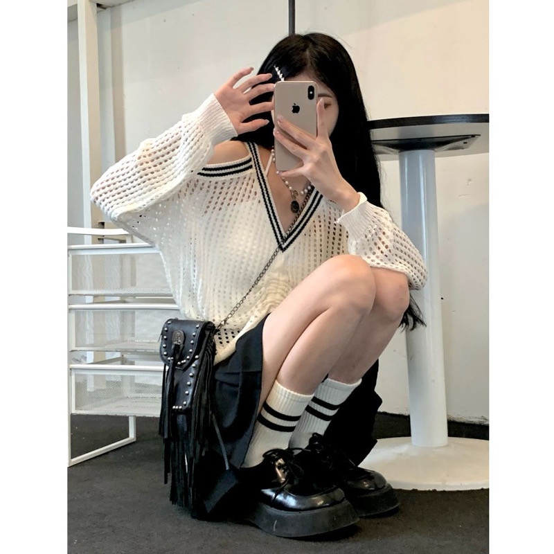 เสื้อแขนยาวผู้หญิง คอแบบเปิด ลายบางกลวงครีม ป้องกันแสงแดด ทรงหลวมสั้น Drawstring Top SNH0