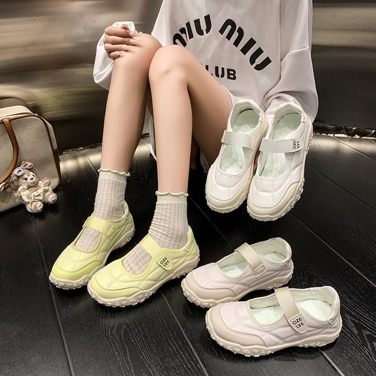 Loafers มาริจาน สไตล์ใหม่  breathable anti-slip soft sole สำหรับนักเรียนและใส่ง่ายในวันพักผ่อนกลางแจ้ง